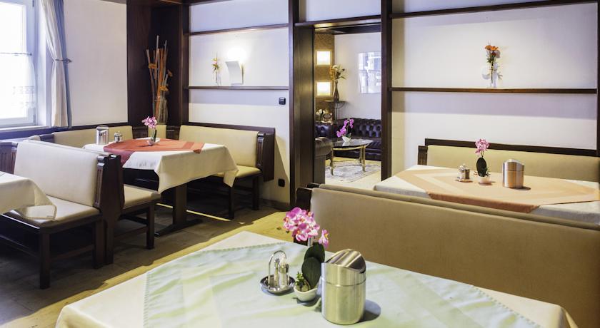 Lenas Hotel